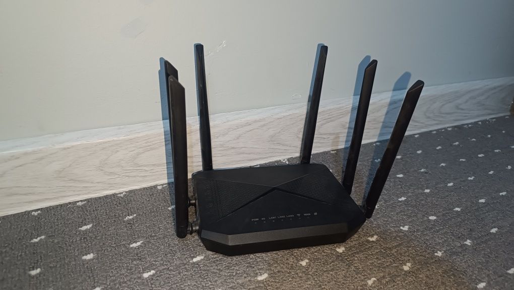 Продаю Wi-Fi роутер
