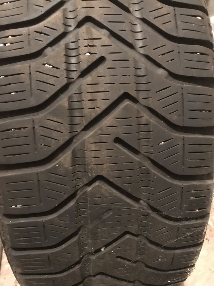 Зимни гуми 185/55 r15 Pirelli SnowContact Winter 190