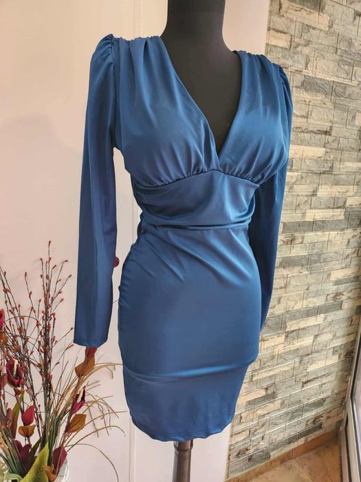 Дамски елегантни рокли