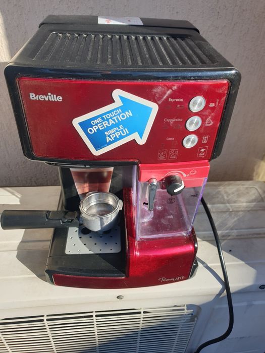 Vând expresor manual Breville Prima Latte Visiniu