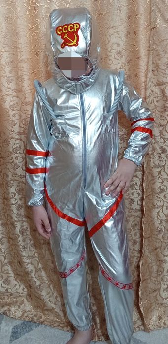 Продам новогодние костюмы