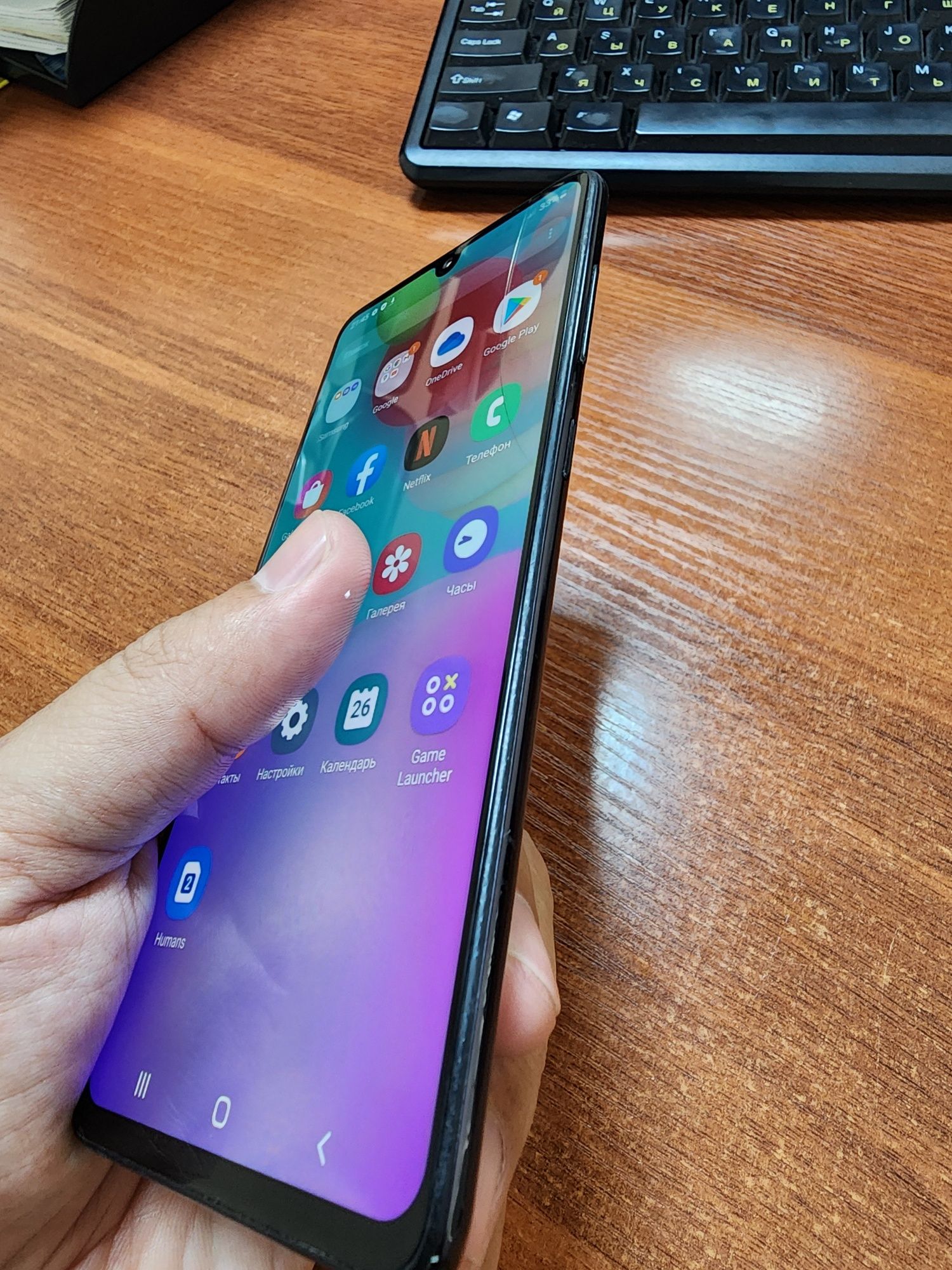 Samsung A41
/
. .