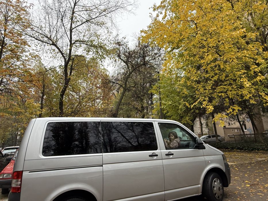 Vw transporter t5 kombi duba 8+ 1 autoturism motor economic 2.0 b