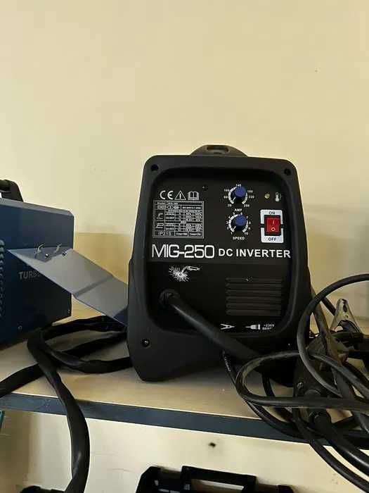 ВИОН Професионален телоподаващ апарат CO2 MIG-250 ампера