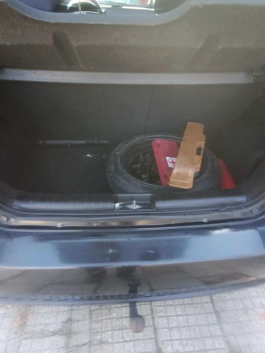 Лек автомобил Шевролет