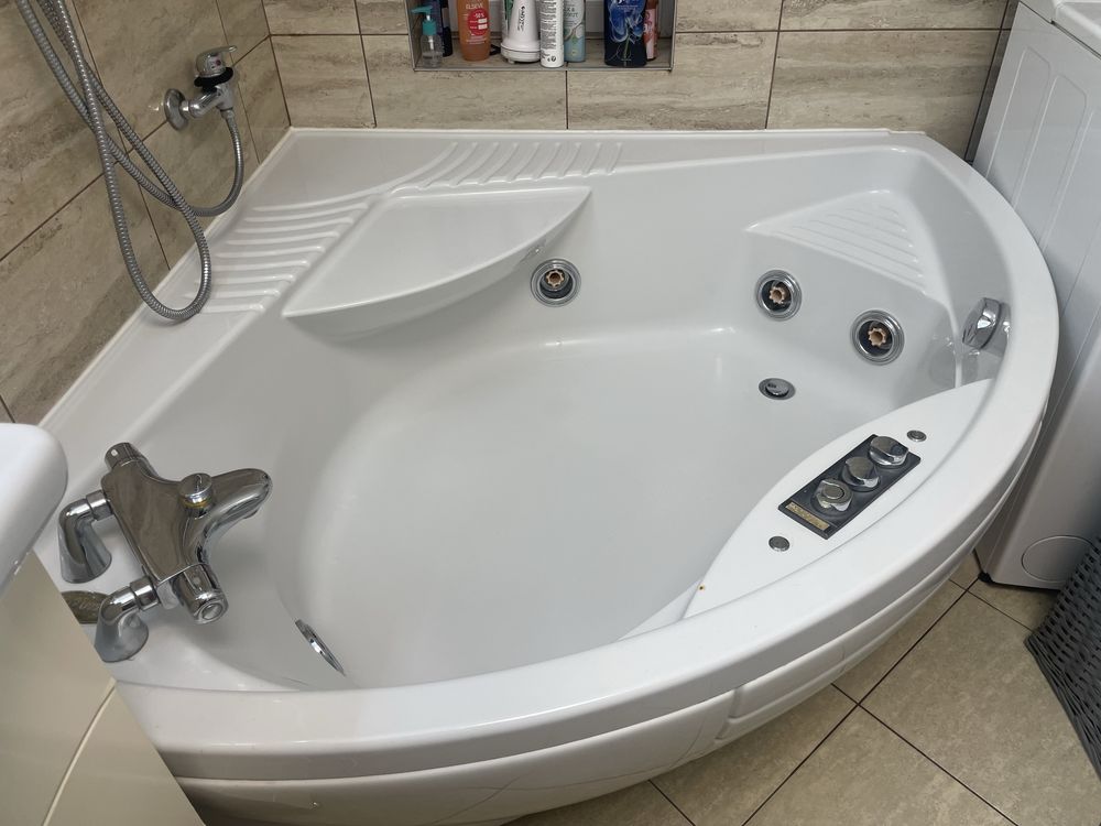 Jacuzzi cada vana whirlpool