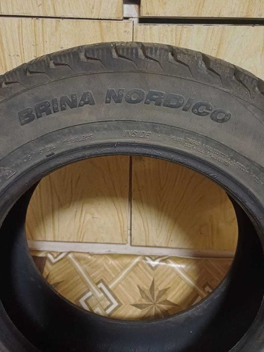 Продам зимние шины с шипами 185/65 R15
