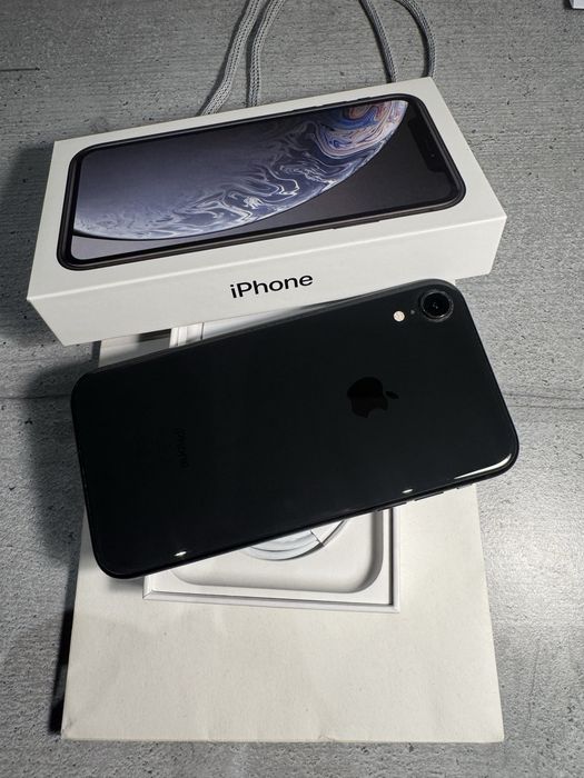 iPhone XR 64GB - неразличим от нов