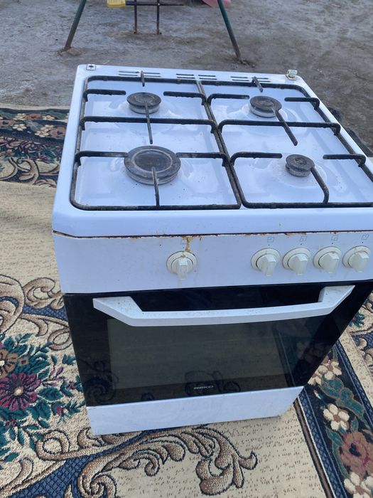 Газовая плита с духовкой