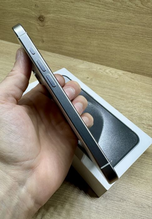 Iphone 15 pro alb impecabil