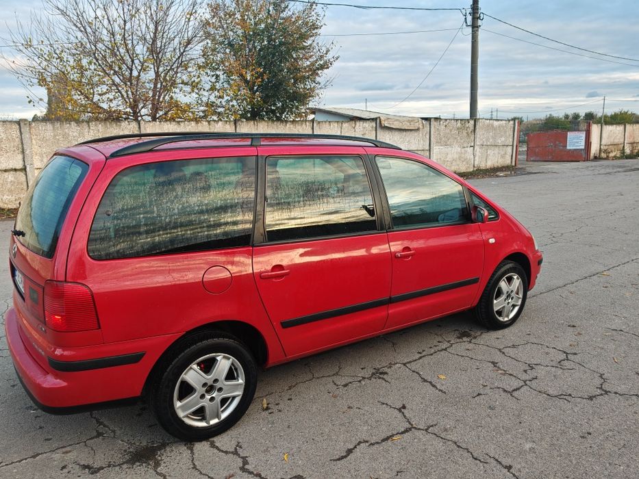 Vând Volkswagen Sharan 1.9 TDI 6+1 TREPTE