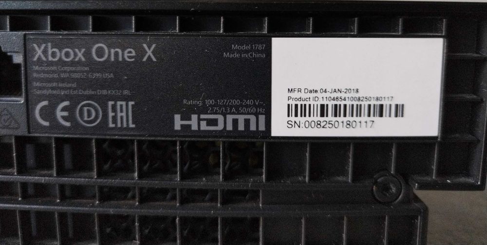 Consola Microsoft Xbox One X, 1TB SSD