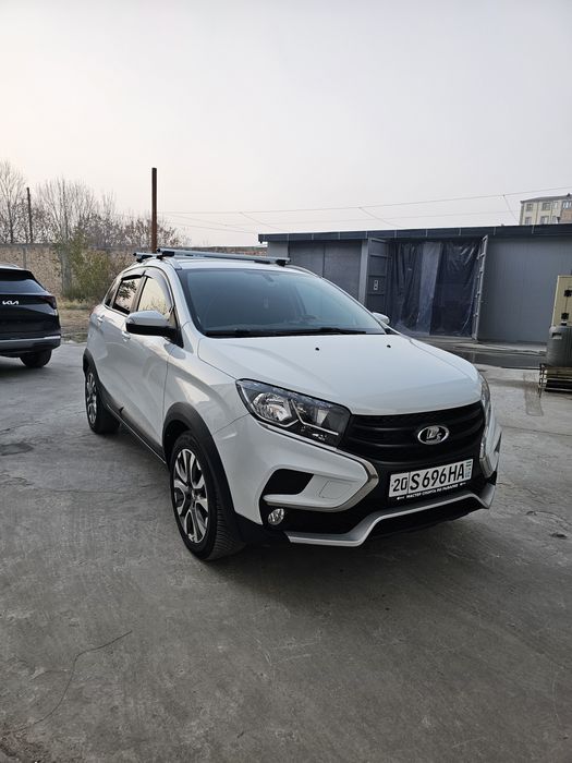 Lada XRAY CROSS 2019