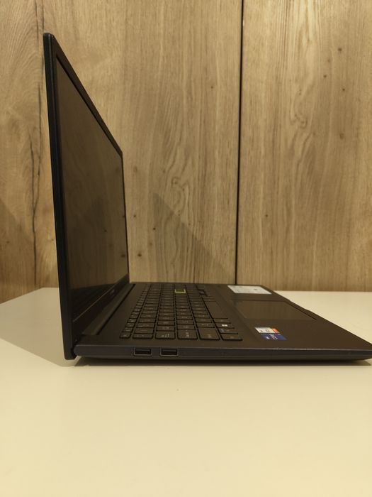 Laptop ASUS VivoBook X513EA • i7-1165G7 • 20GB RAM • 512GB SSD