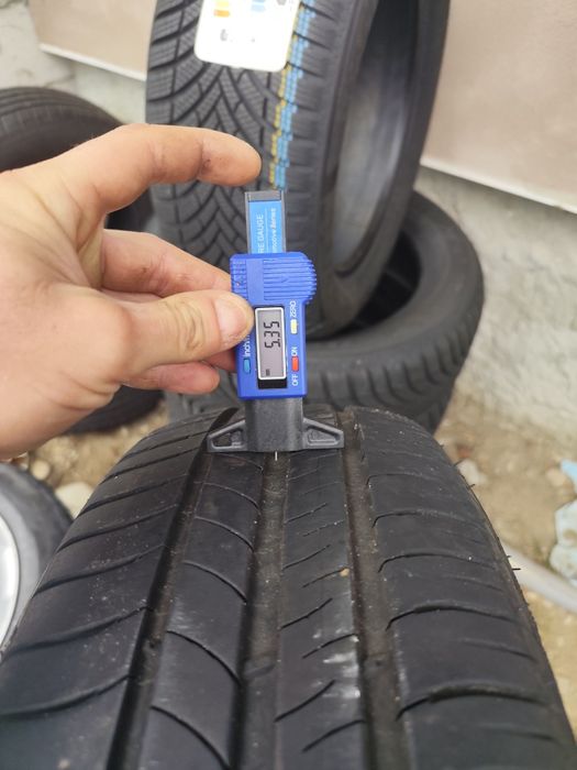 Set 4 anvelope Michelin 195.65.15 vara