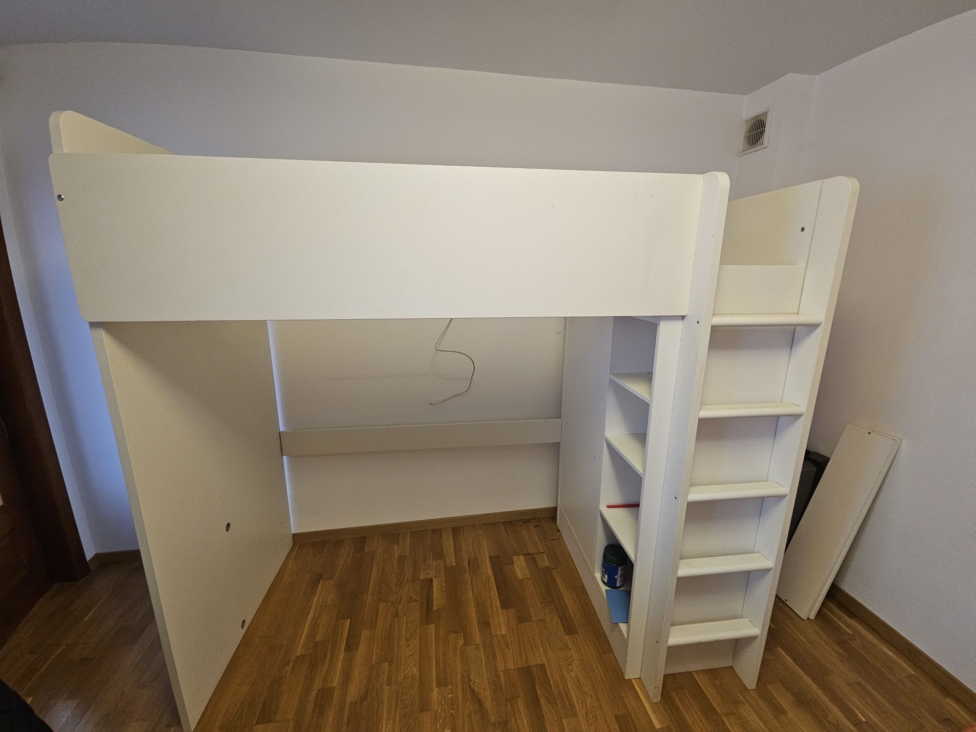 Vand mobila IKEA dormitor copii