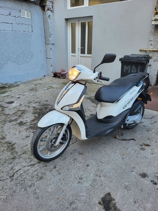 Vand scutere Piaggio