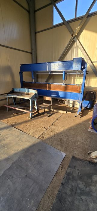 Профнастил Черпитца станоклар ва кран оек рулон иладиган.