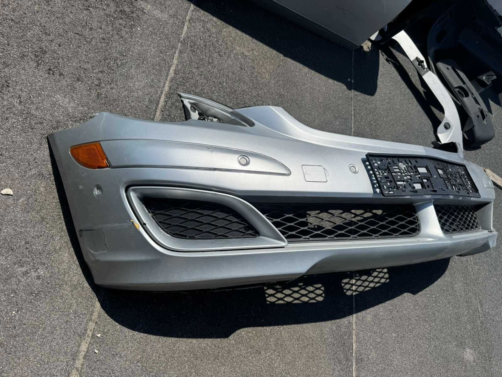 Предна броня за Mercedes R class W251