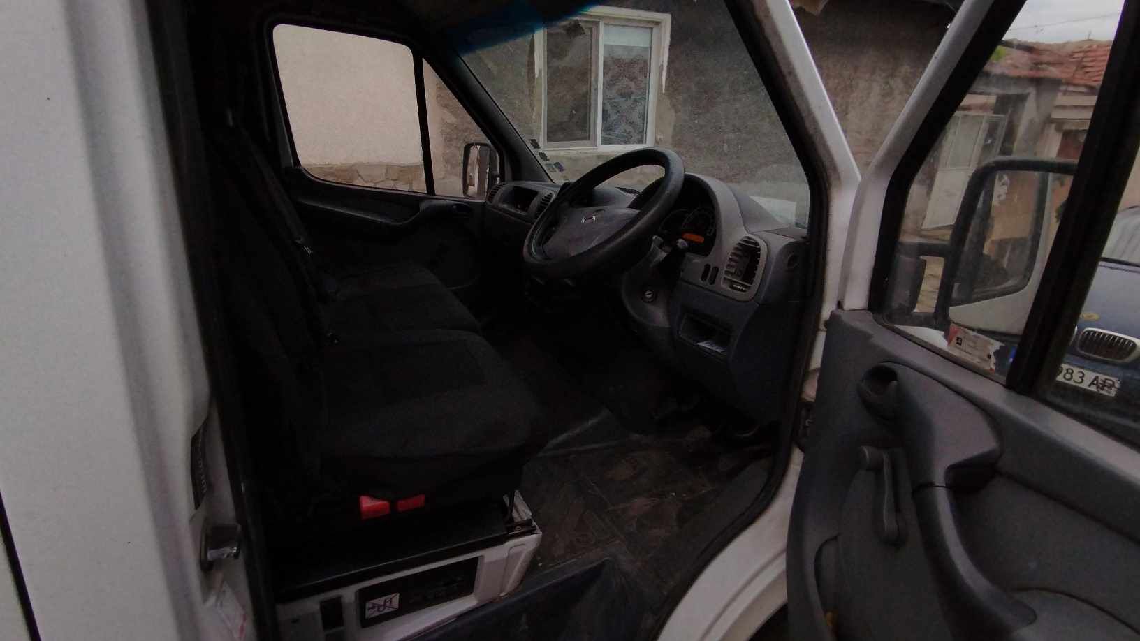 Продавам бус Mercedes Benz sprinter