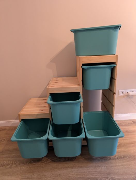 Vand ansamblu depozitare + cutii Ikea Trofast