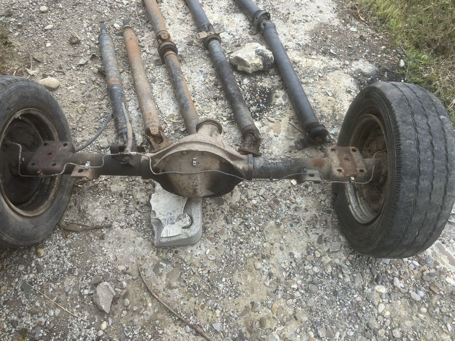 Punte spate Ford Tranzit an 2000