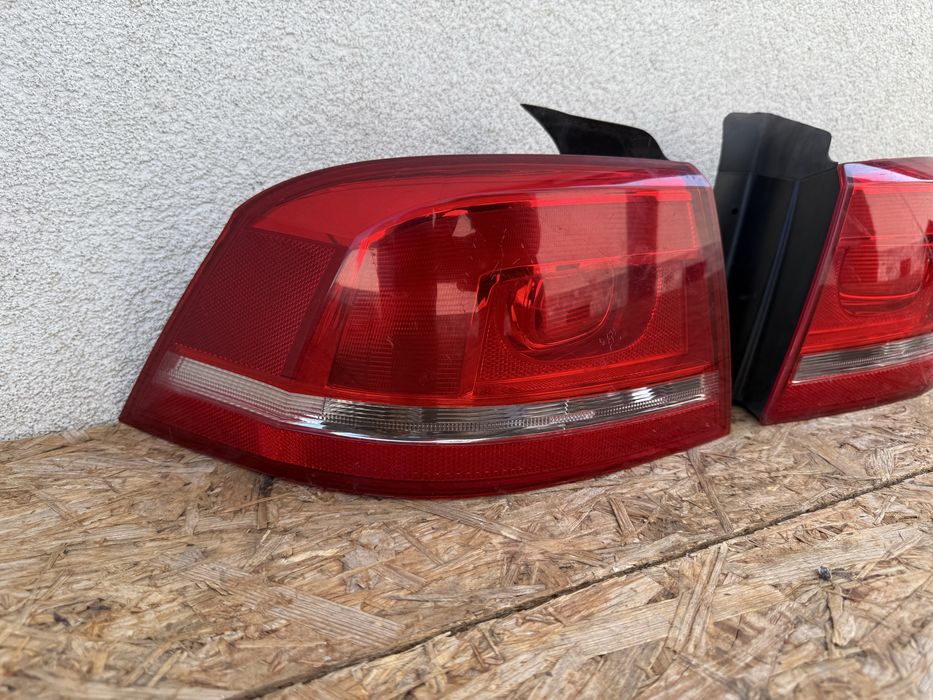 Set stop tripla lampa stanga dreapta aripa caroserie VW Passat B7 seda