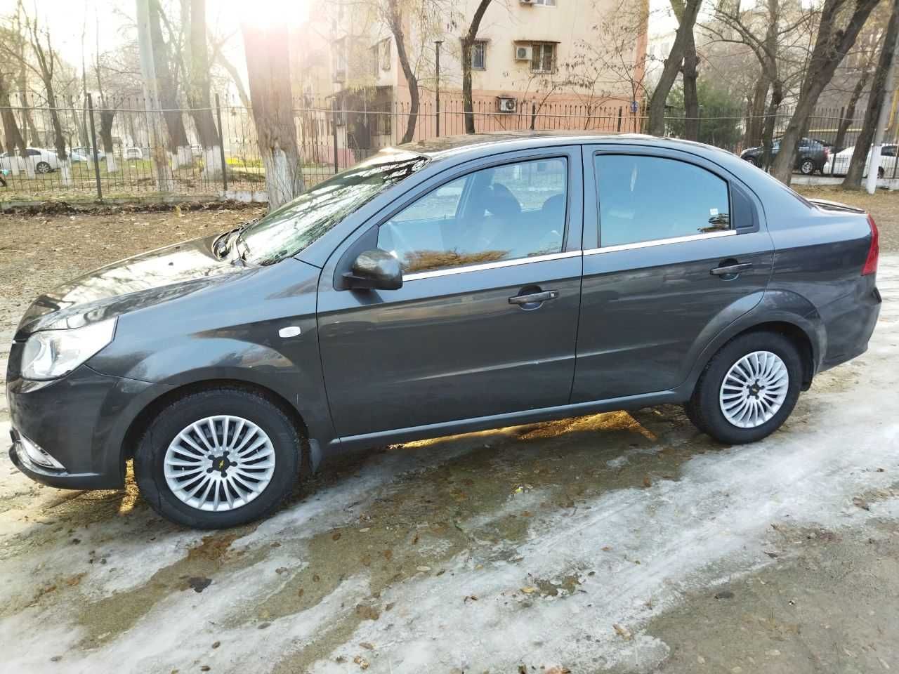 Продам Nexia 3, автомат, 2017 года.