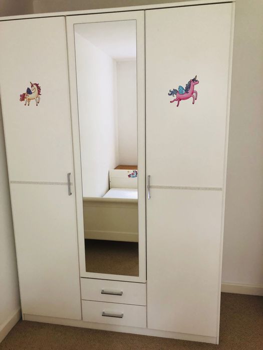 Детско обзавеждане (гардероб и скрин)