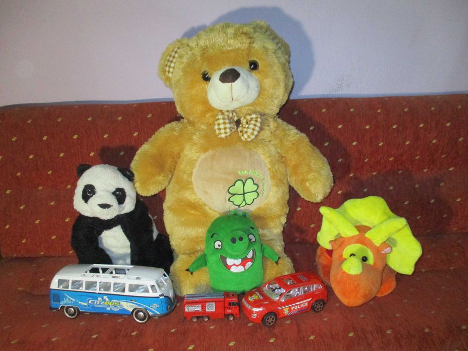 Много Детски Играчки - плюшени и пвц