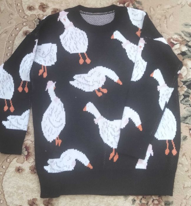 Свитер женский продам