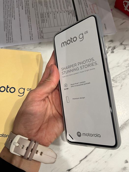 Чисто нов телефон Motorola Moto G05