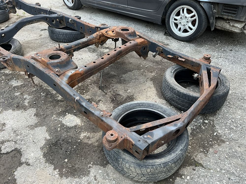 Шаси за Toyota Land Cruiser 100