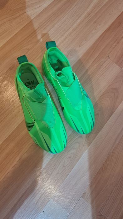 Vând ghete Fotbal Nike performance,  crampoane, mărimea 38, nefolosite