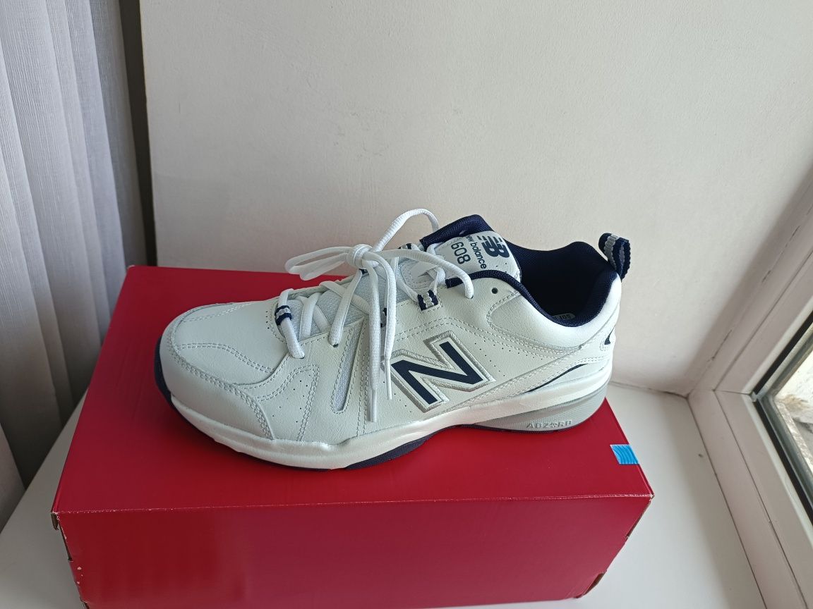 New Balance MX608V5