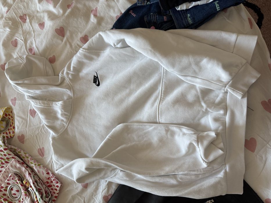 Guess/dkny/zara/nike