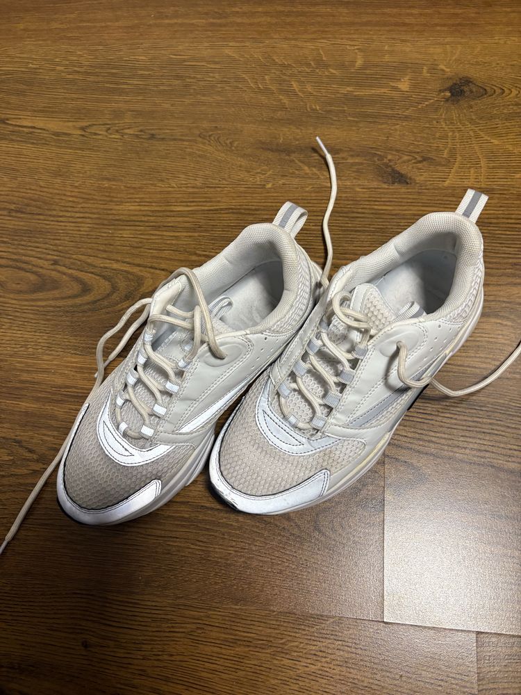 Dior b22 ,,white”