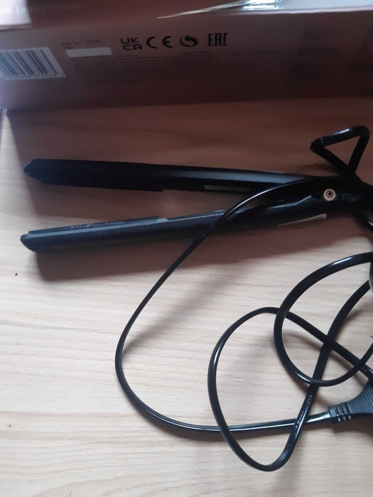 Преса за коса REMINGTON+още една Sapir подарък