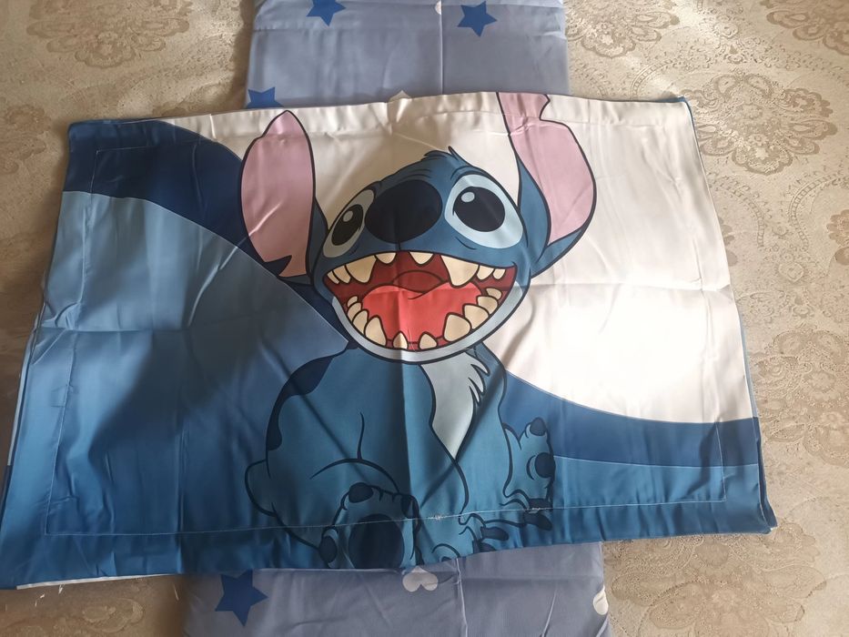 Продавам нов детски спален комплект Стич