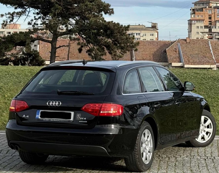 Audi A4 B8-2.0 Diesel 140 Cai 8+1 Automat An 2009 Led Stare Excelentă
