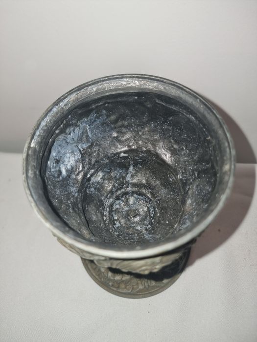 Pocal decorativ vintage din metal, stil baroc, 19 cm