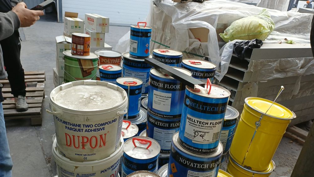 Qurilish materiallari sotiladi