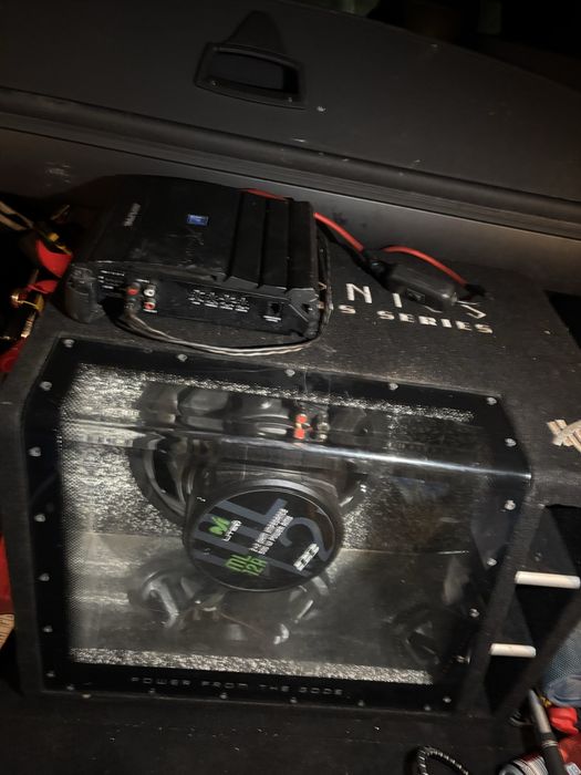 Vand urgent tub de bass