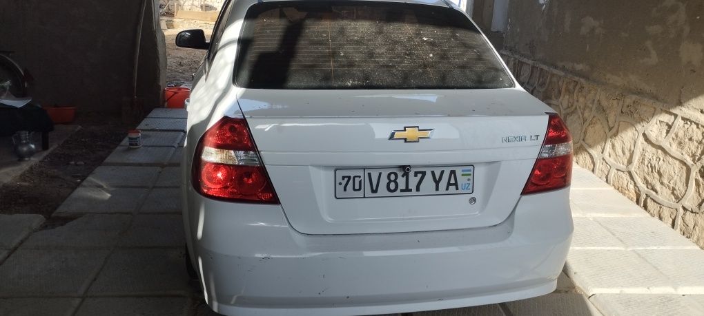 Нексия 3 сотилади