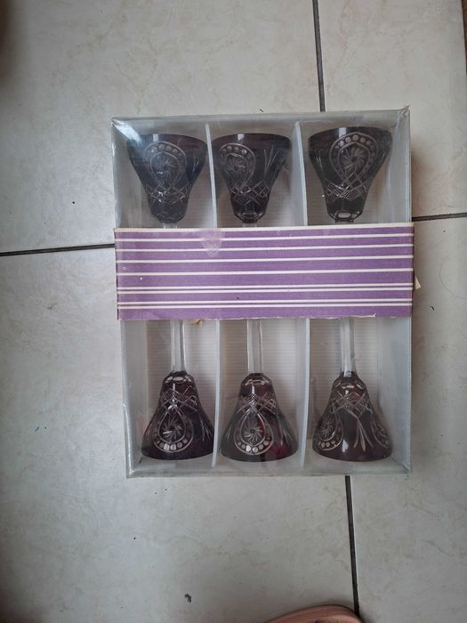 Pahare cristal rosu