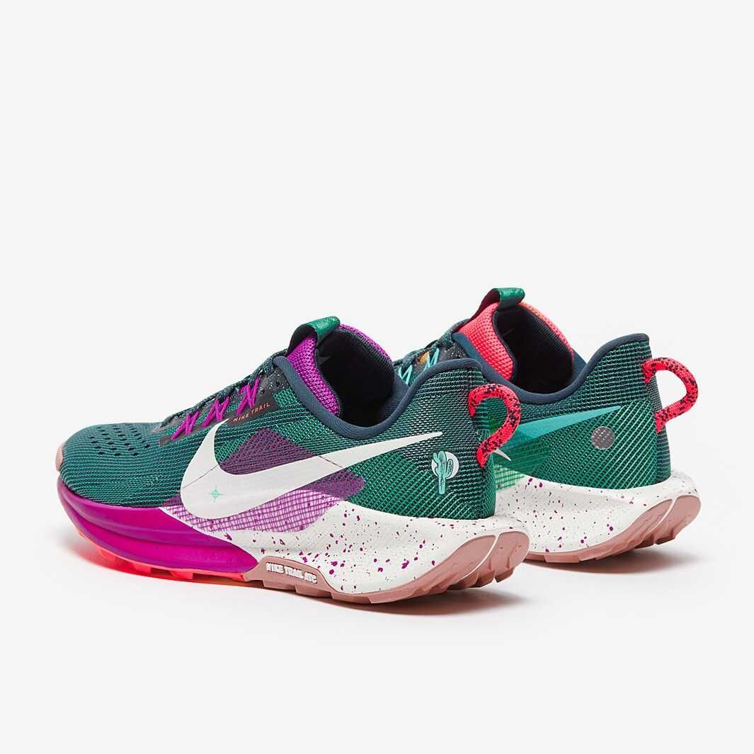 NIKE-маратонки нови
