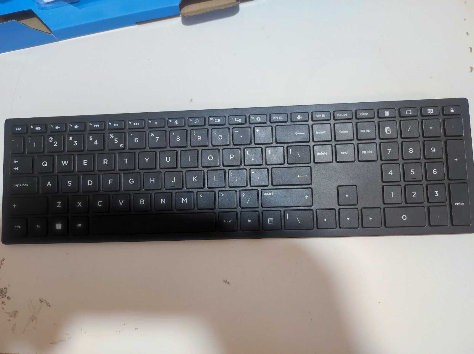 Продава се безжична клавиатура HP pavilion 600