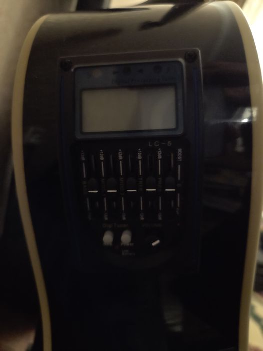 электроакустическая гитара(торг)