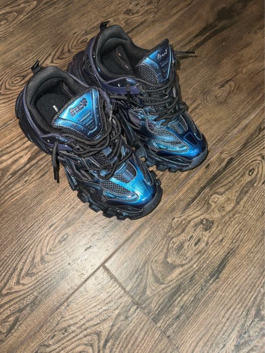 Balenciaga Track 2.0 sau V2 (Nu LV, Amiri, Jordan, Maison Margiela)