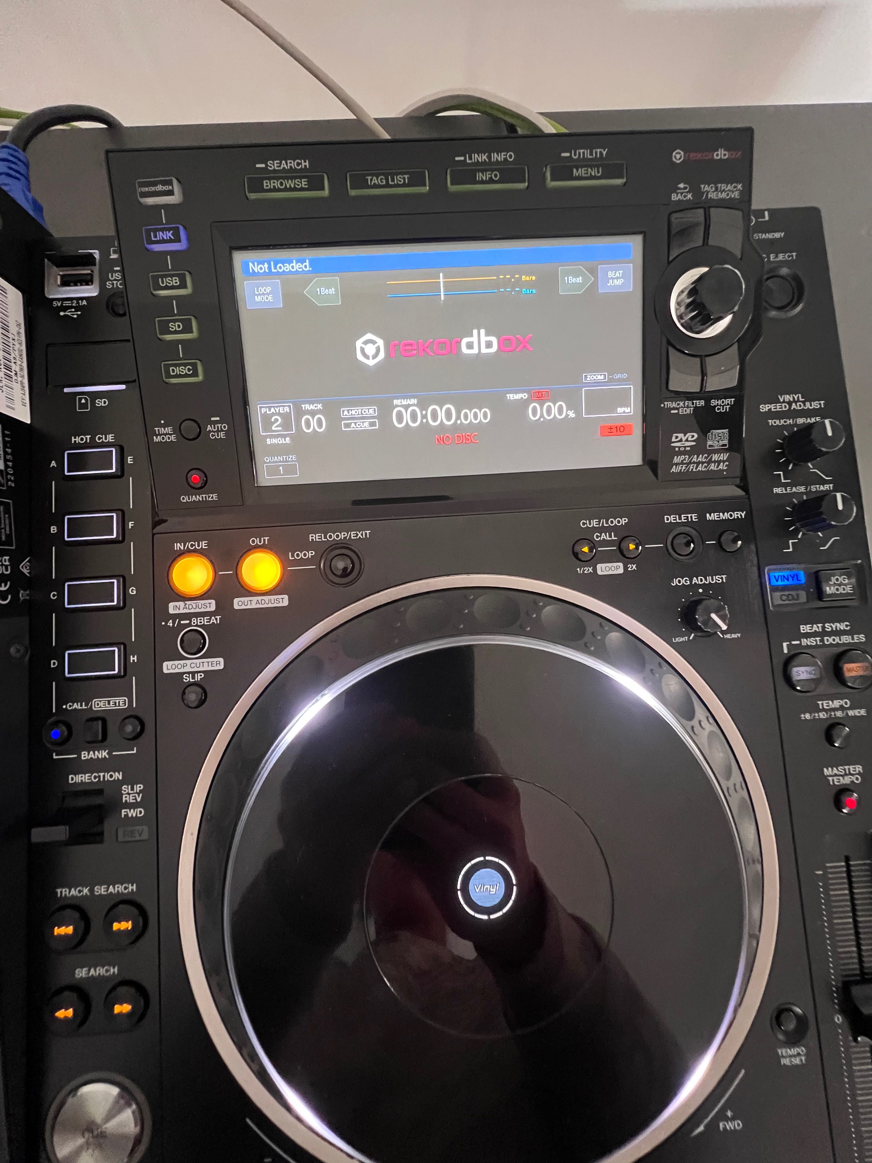 Pioneer CDJ-2000 NEXUS+Pioneer DJM - A9